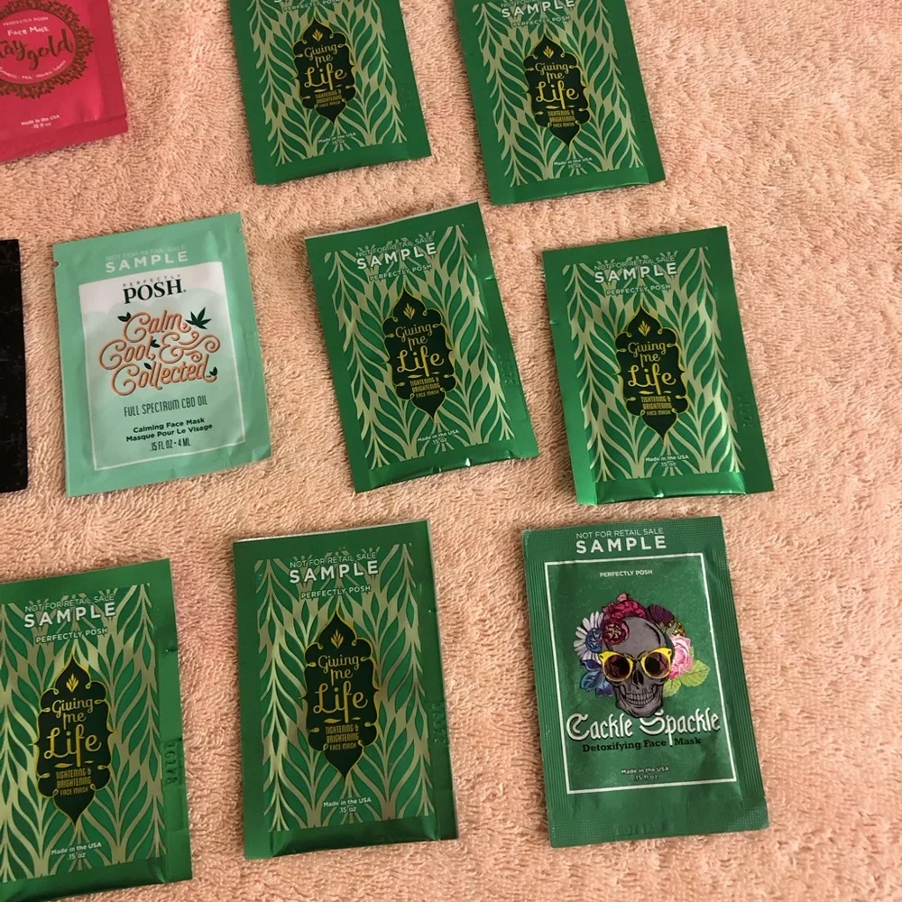 Lot of 17 Perfectly Posh Face Mask Samples